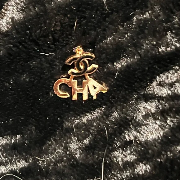 Two in one fashion Gold and Black Earrings - Picture 2 of 4